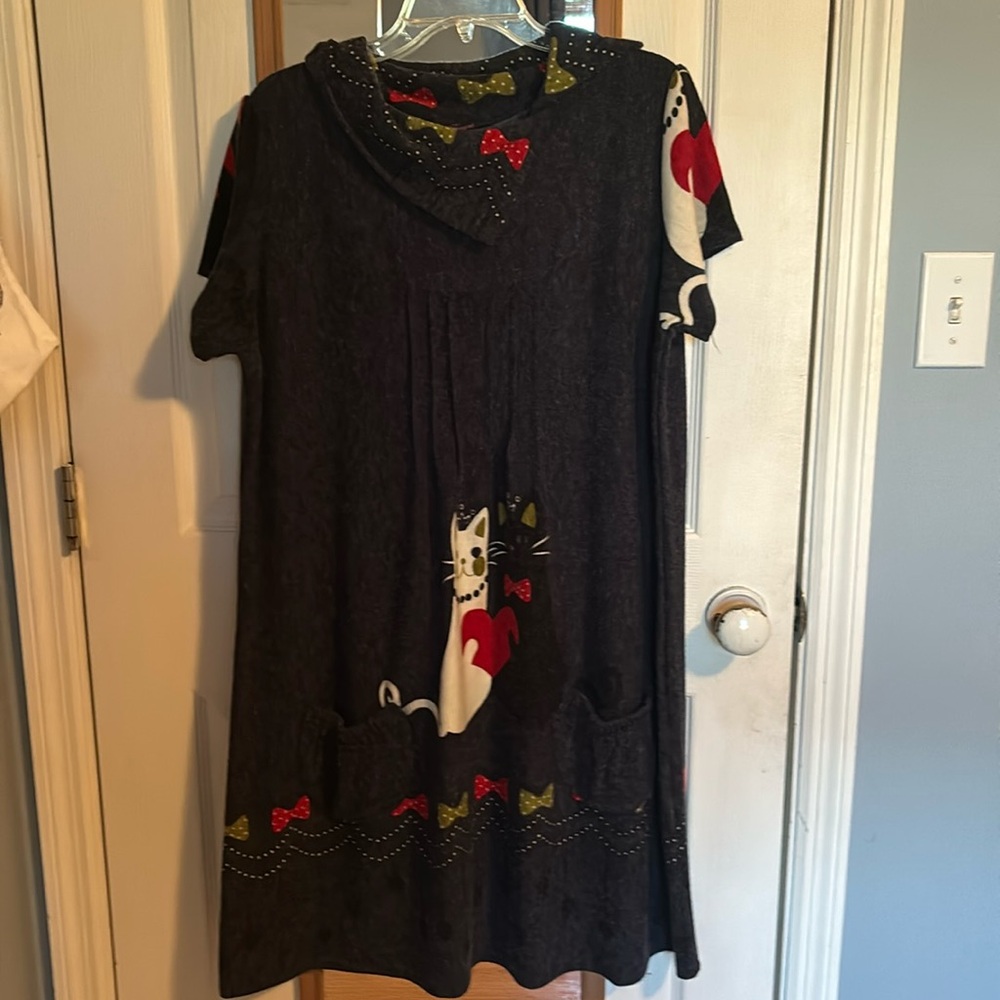 Women’s midi dress.